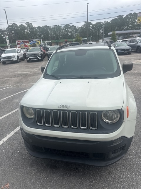 2015 Jeep Renegade Sport's photo