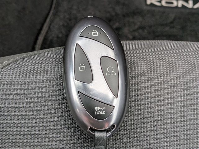 2025 Hyundai Kona SEL - Photo 29