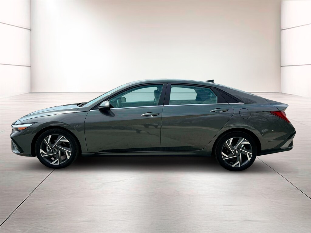 New 2025 Hyundai Elantra Hybrid Limited Sedan