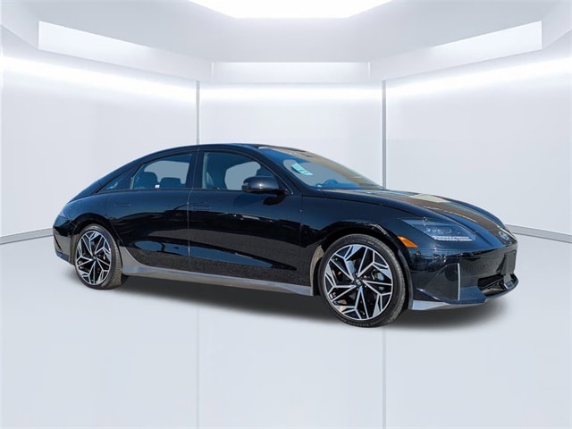 2023 Hyundai IONIQ 6 Limited's photo