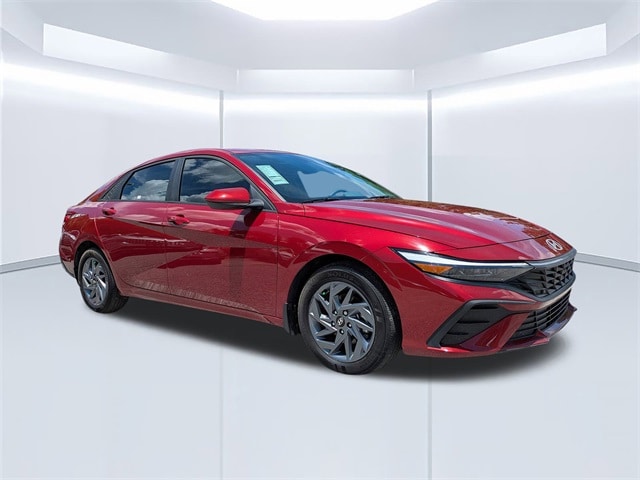 2024 Hyundai Elantra SEL's photo