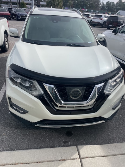 2017 Nissan Rogue SL's photo