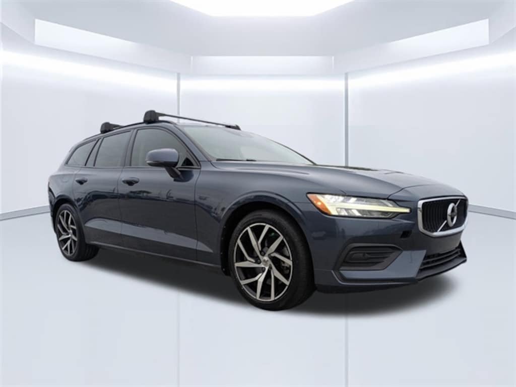 Used 2020 Volvo V60 T5 Momentum Wagon
