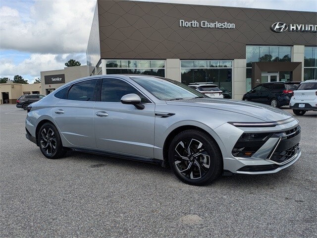2024 Hyundai Sonata SEL photo 2