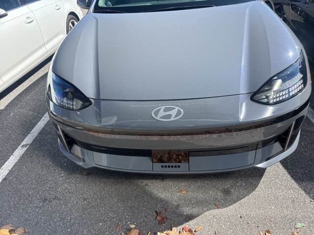 2023 Hyundai Ioniq 6 SEL photo 2