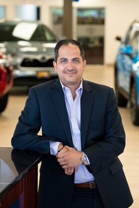 Staff member Mike Volonakis from ID_91369b1db99b