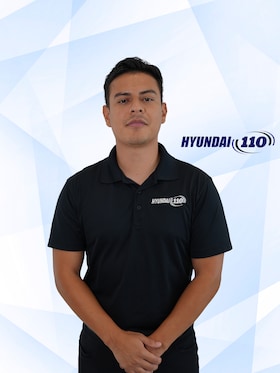Staff member Axel Pineda from ID_8a28fa243b2d