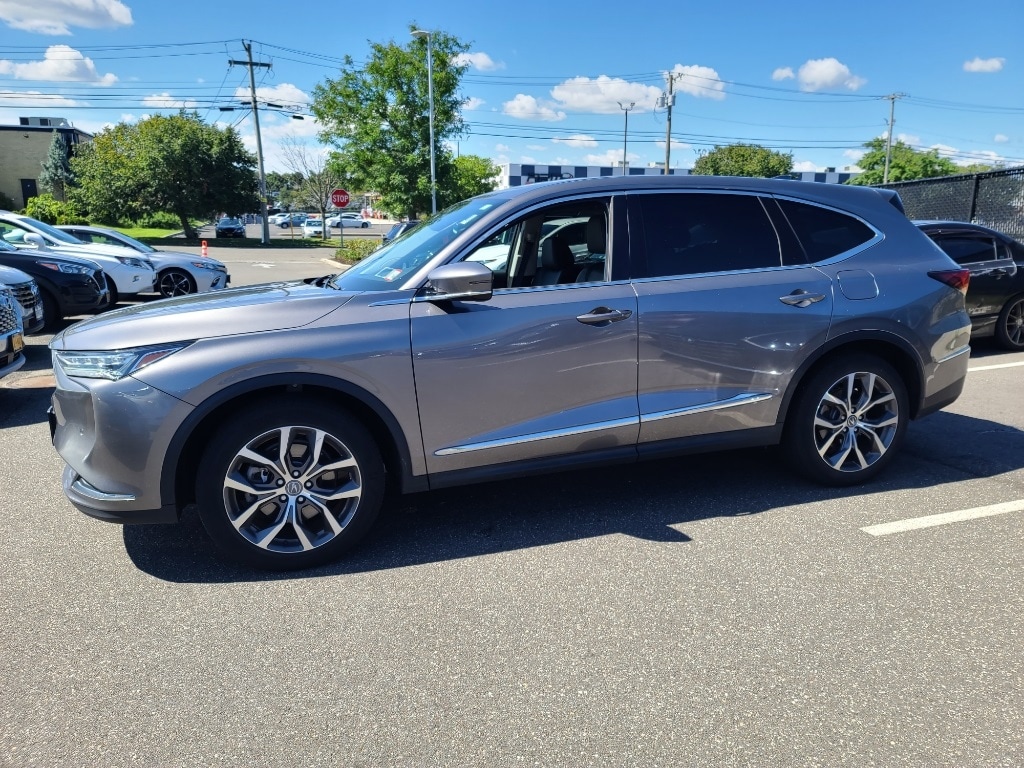 Used 2022 Acura MDX Technology Package with VIN 5J8YE1H45NL029616 for sale in Farmingdale, NY