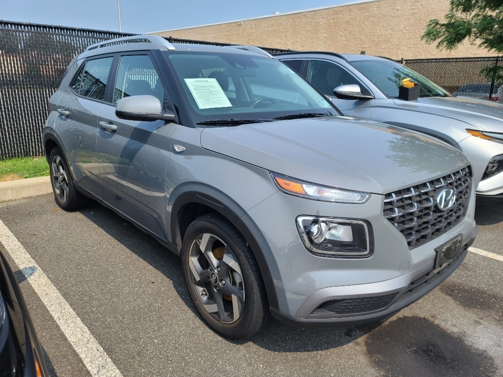 Certified 2021 Hyundai Venue SEL with VIN KMHRC8A35MU088768 for sale in Farmingdale, NY