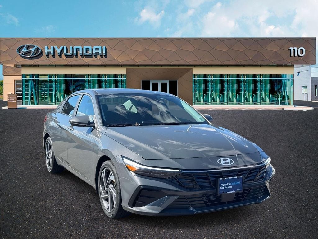 2025 Hyundai Elantra Sedan 
