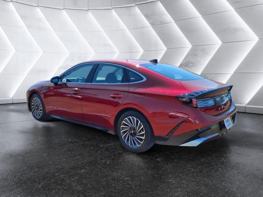 2025 Hyundai Sonata Hybrid SEL photo 3