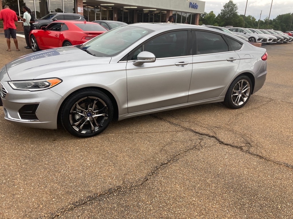 Used 2020 Ford Fusion SEL with VIN 3FA6P0CD5LR192627 for sale in Batesville, MS