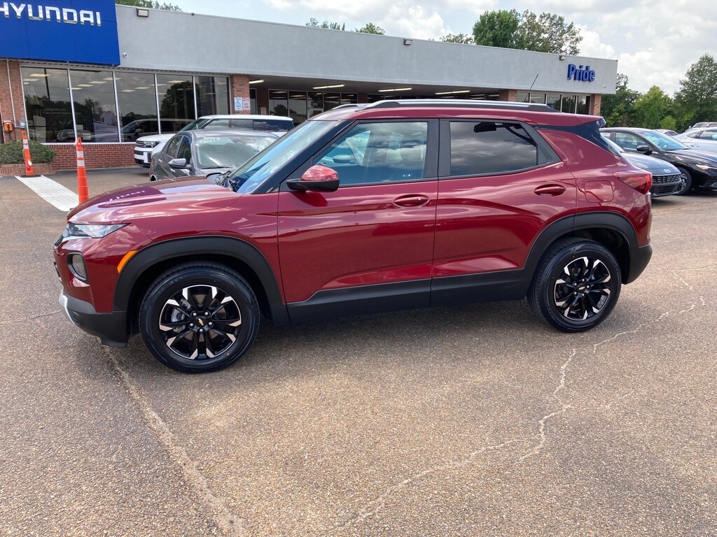 Used 2023 Chevrolet TrailBlazer LT with VIN KL79MPSL2PB064080 for sale in Batesville, MS