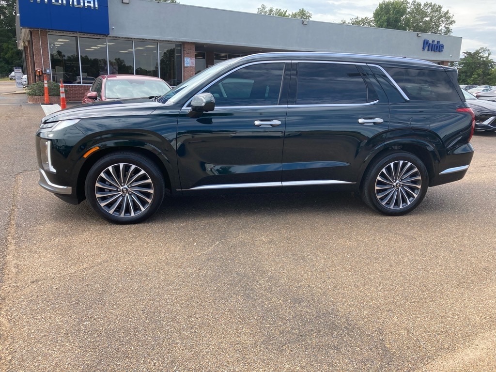 Used 2023 Hyundai Palisade Calligraphy with VIN KM8R74GE3PU497331 for sale in Batesville, MS