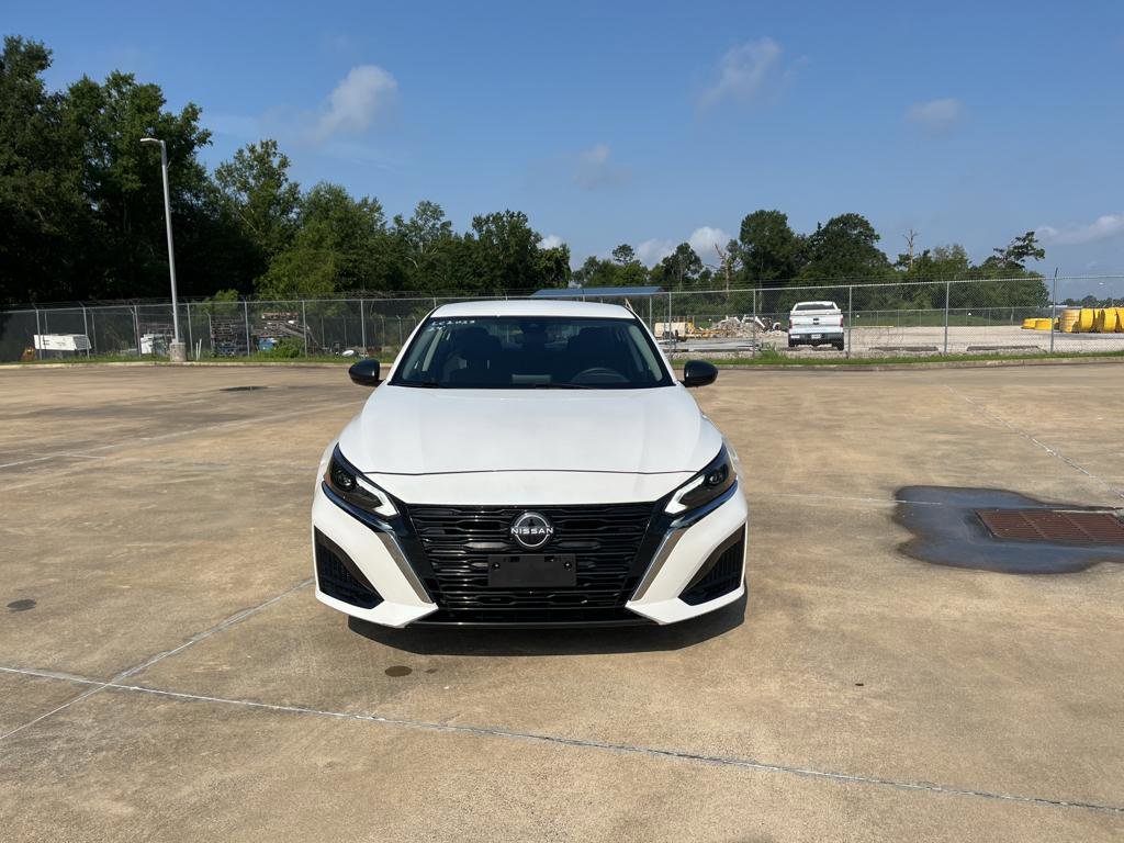 Used 2024 Nissan Altima SV with VIN 1N4BL4DVXRN310191 for sale in Batesville, MS