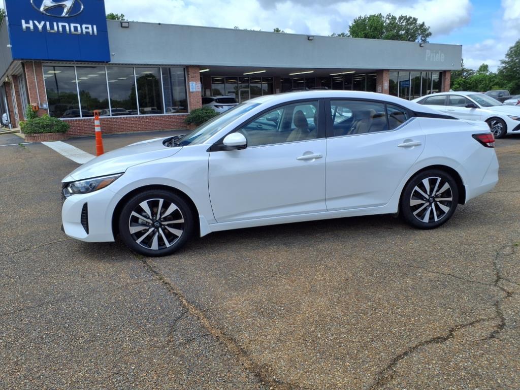 Used 2024 Nissan Sentra SV with VIN 3N1AB8CV9RY264893 for sale in Batesville, MS