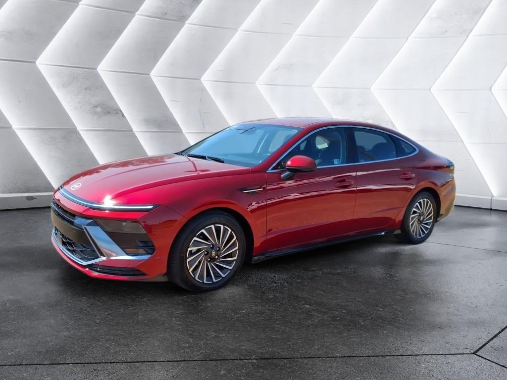 2025 Hyundai Sonata Hybrid SEL photo 2