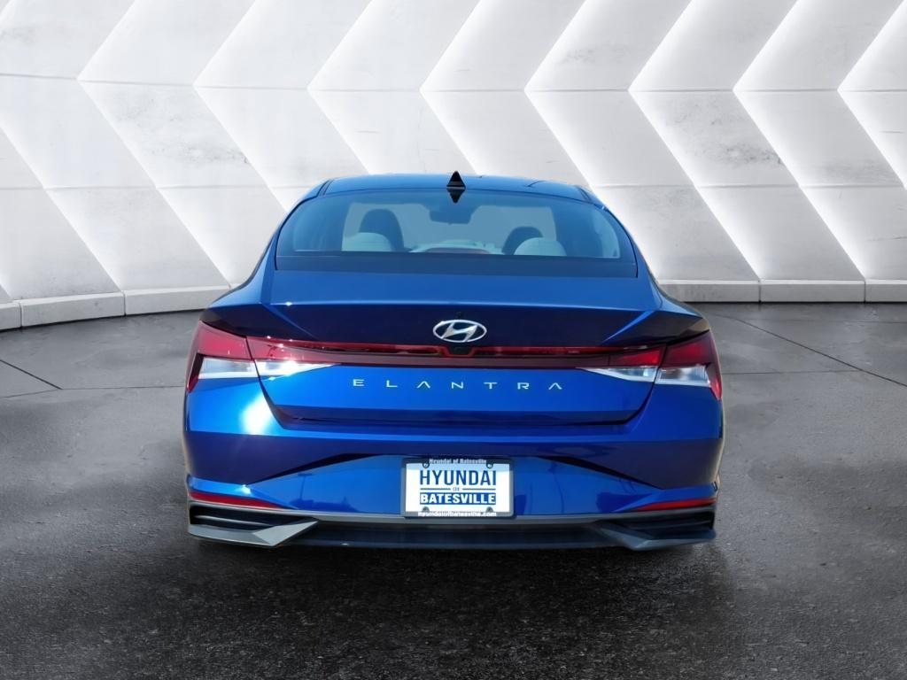 2023 Hyundai Elantra SEL Convenience photo 4