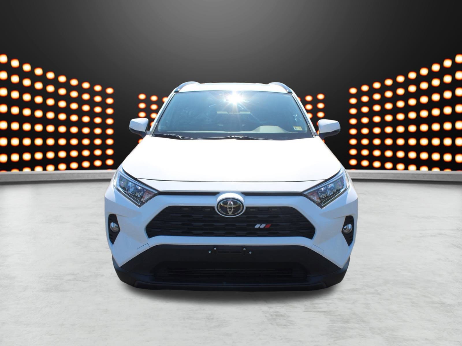 Used 2020 Toyota RAV4 XLE Premium with VIN JTMC1RFV4LD518496 for sale in Chantilly, VA