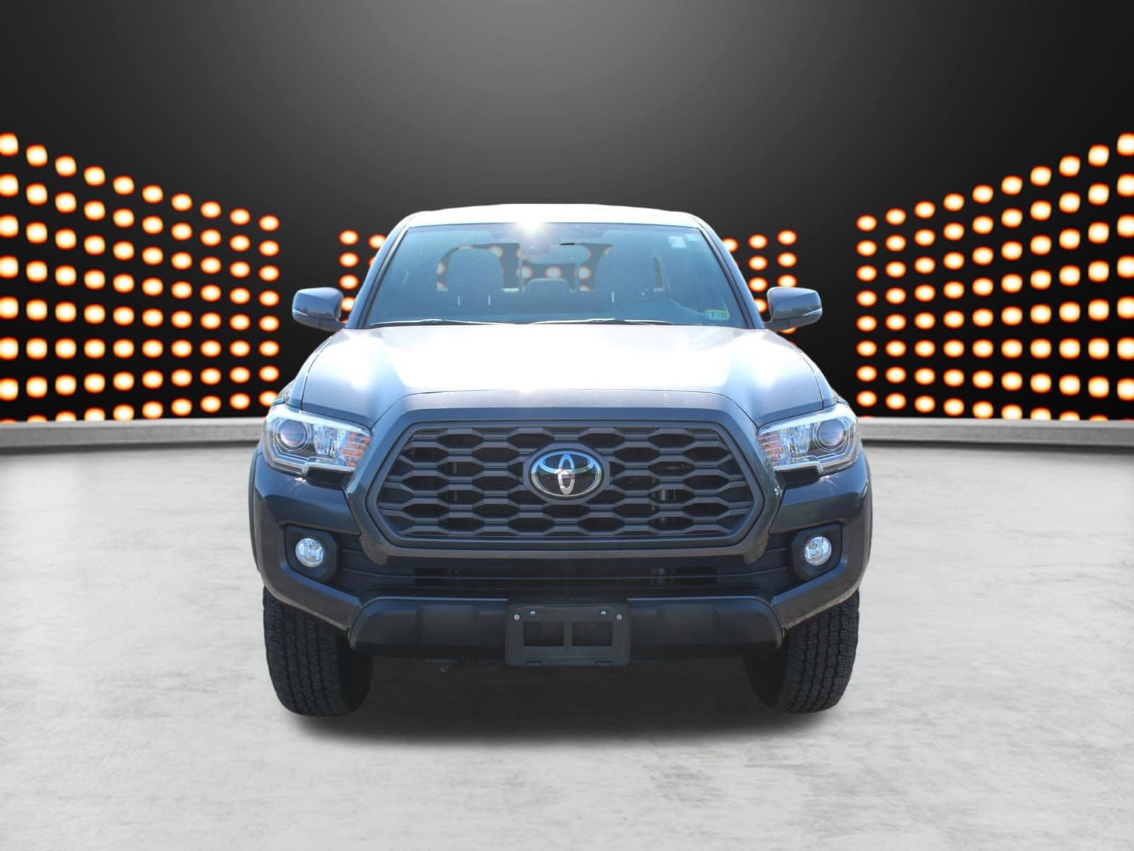 Used 2022 Toyota Tacoma TRD Off Road with VIN 3TMCZ5AN0NM518429 for sale in Chantilly, VA