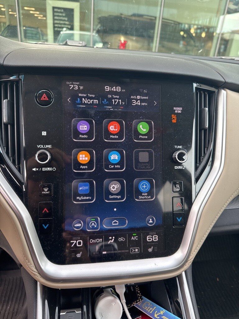 2021 Subaru Outback Premium photo 2