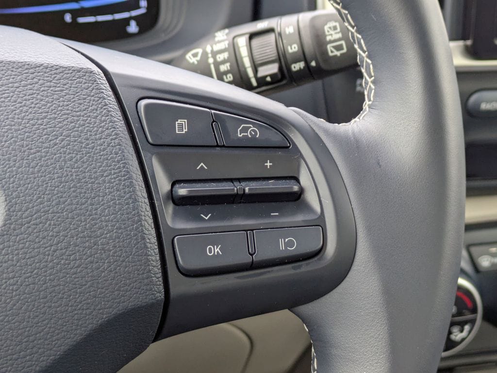 2025 Hyundai Venue Limited - Photo 27