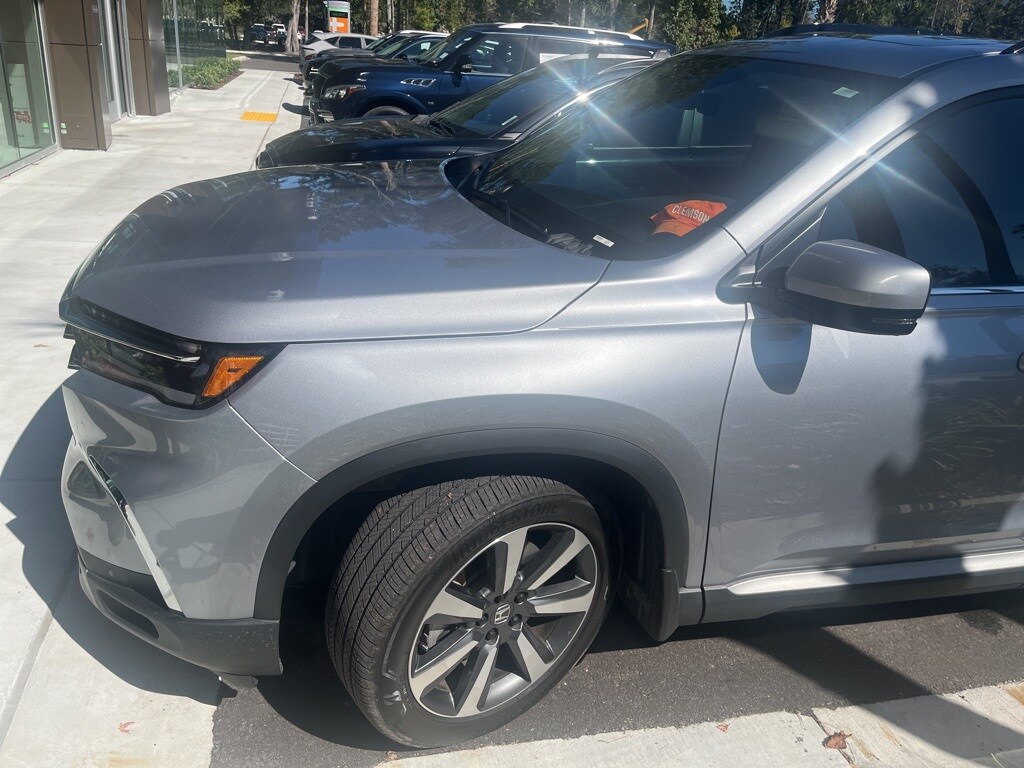 2024 Honda Pilot Touring photo 2