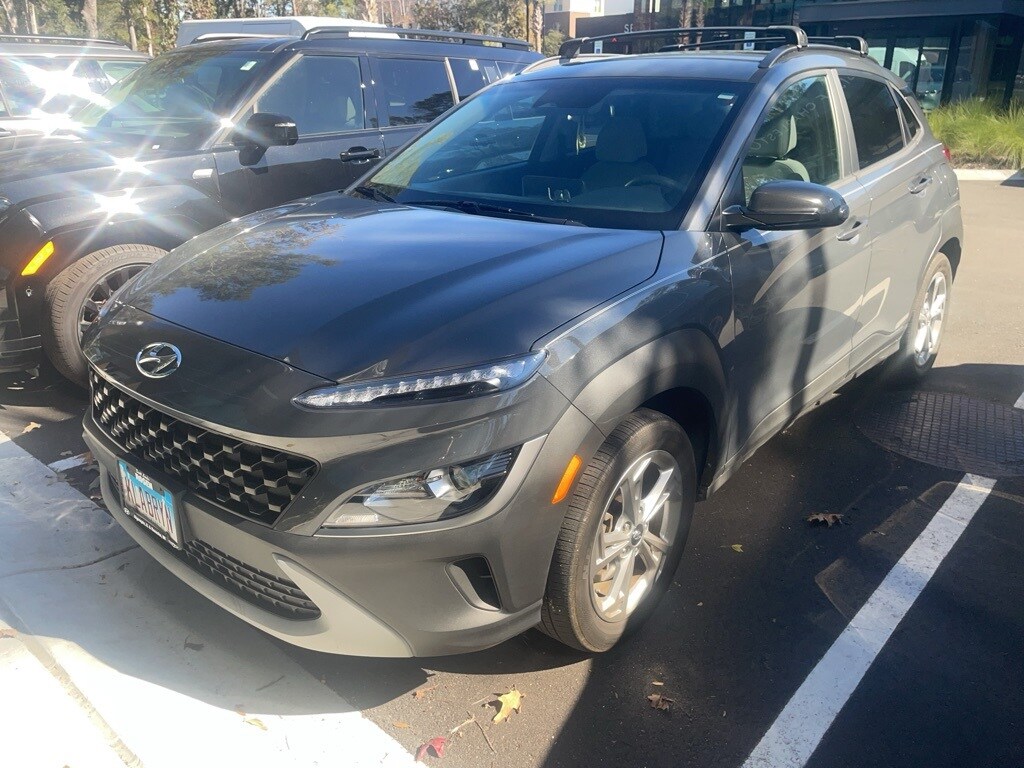 2023 Hyundai Kona SEL photo 2