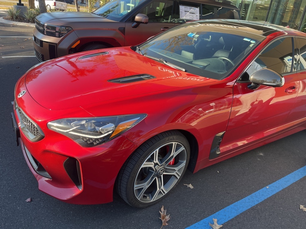 2020 Kia Stinger GT2's photo