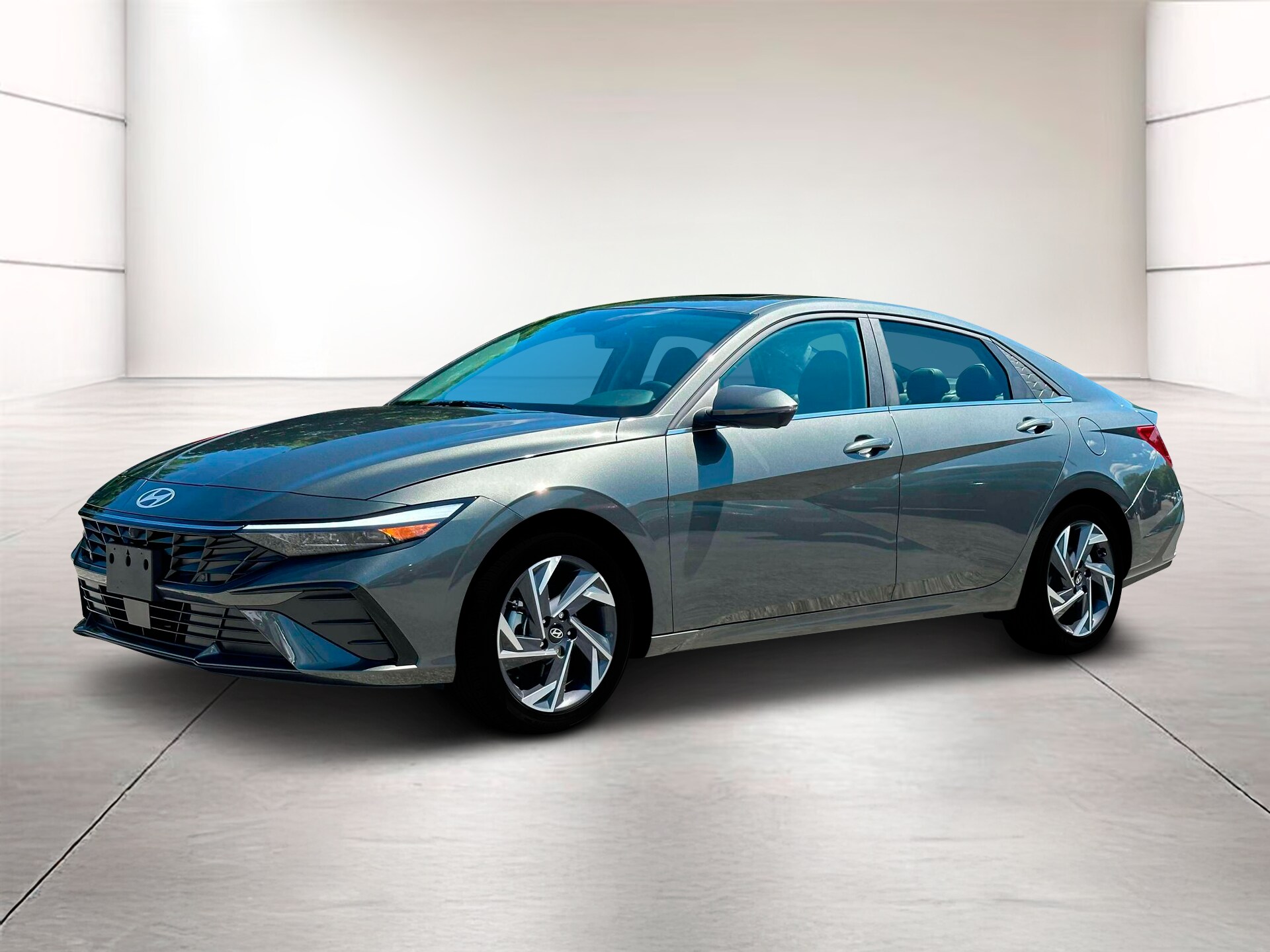 2025 Hyundai Elantra Limited photo 2