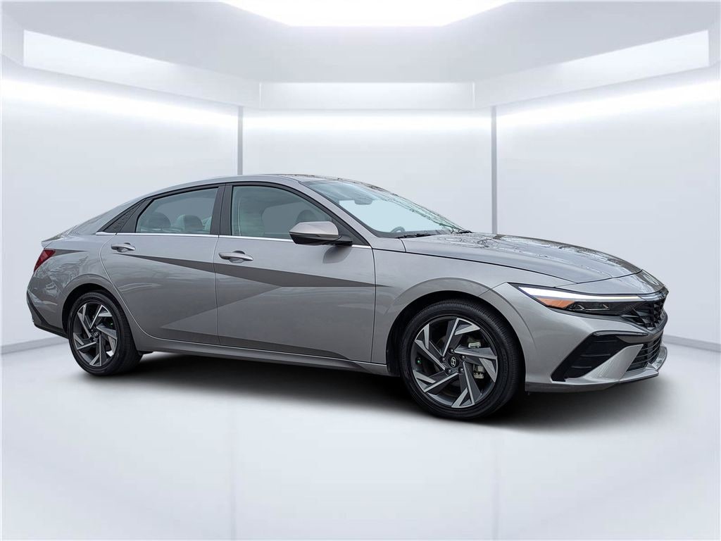Certified 2025 Hyundai Elantra Limited Sedan