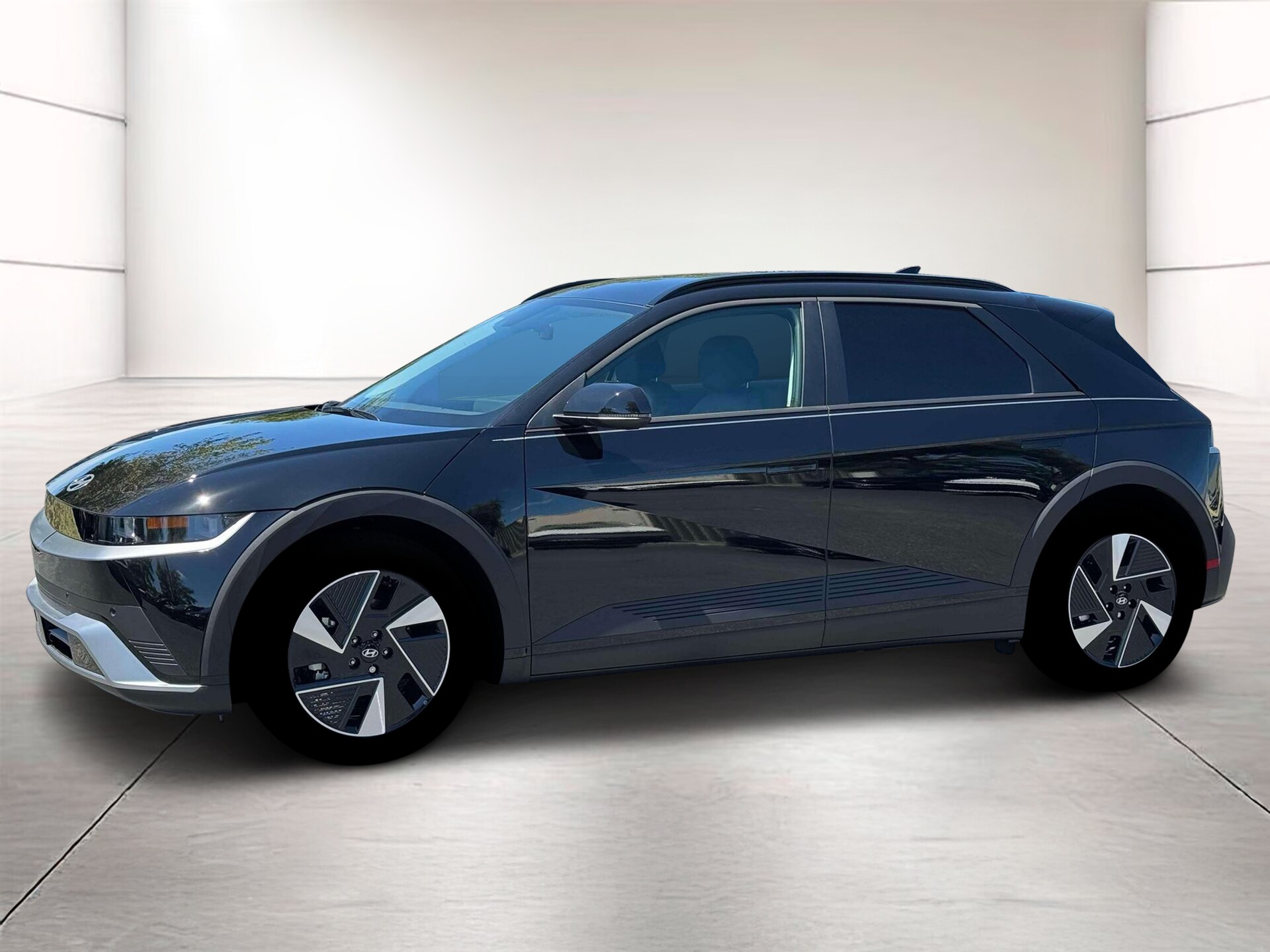 2025 Hyundai Ioniq 5 SEL photo 2