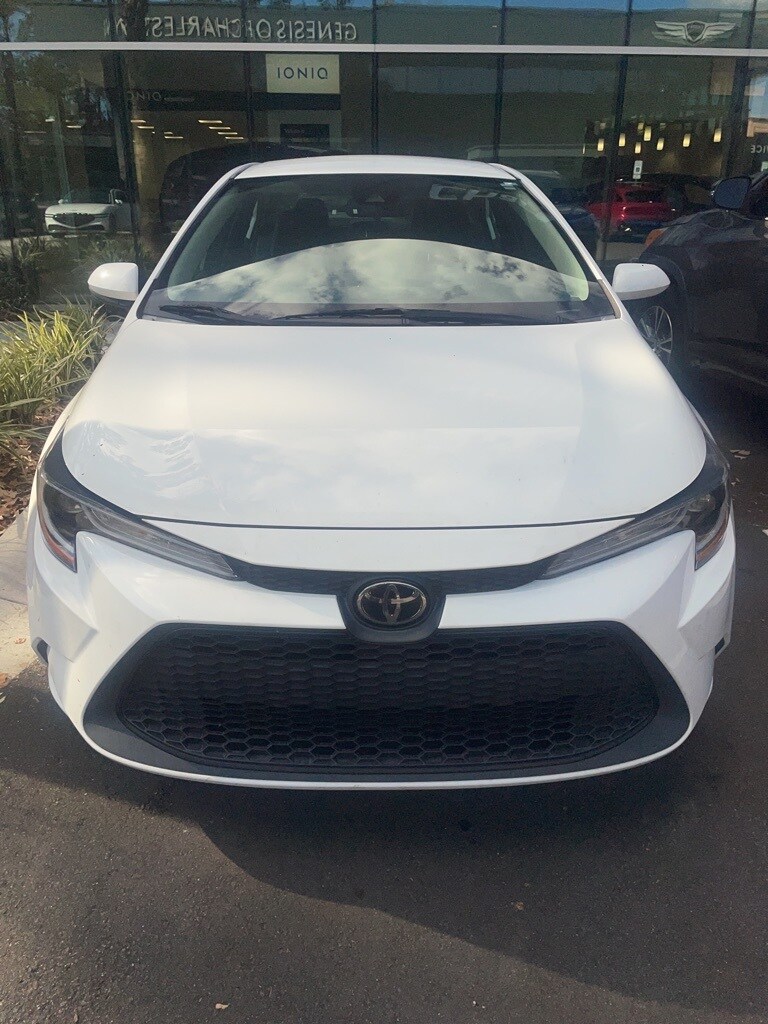 2021 Toyota Corolla LE photo 2