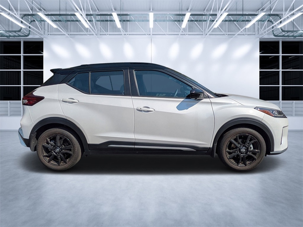Used 2023 Nissan Kicks SR SUV