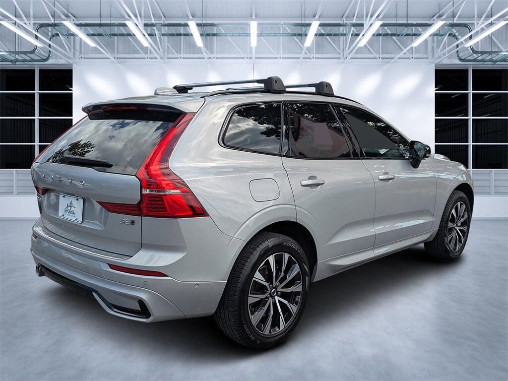 2024 Volvo XC60 B5 Plus photo 3