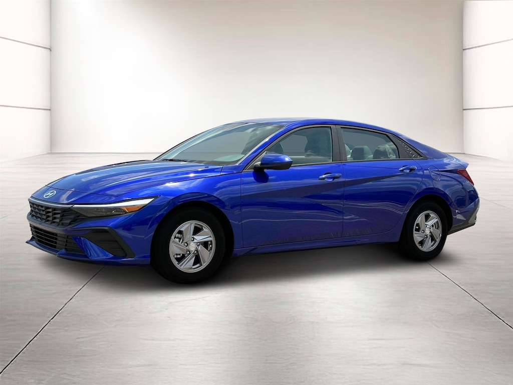 New 2025 Hyundai Elantra SE Sedan