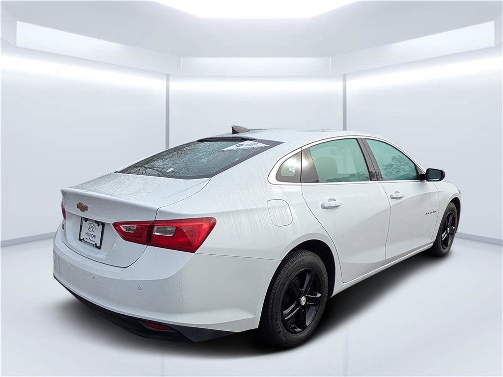 Used 2023 Chevrolet Malibu LS w/1FL Sedan