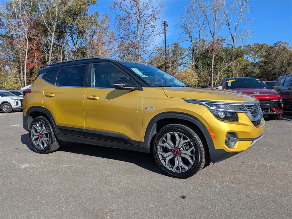 2021 Kia Seltos S's photo