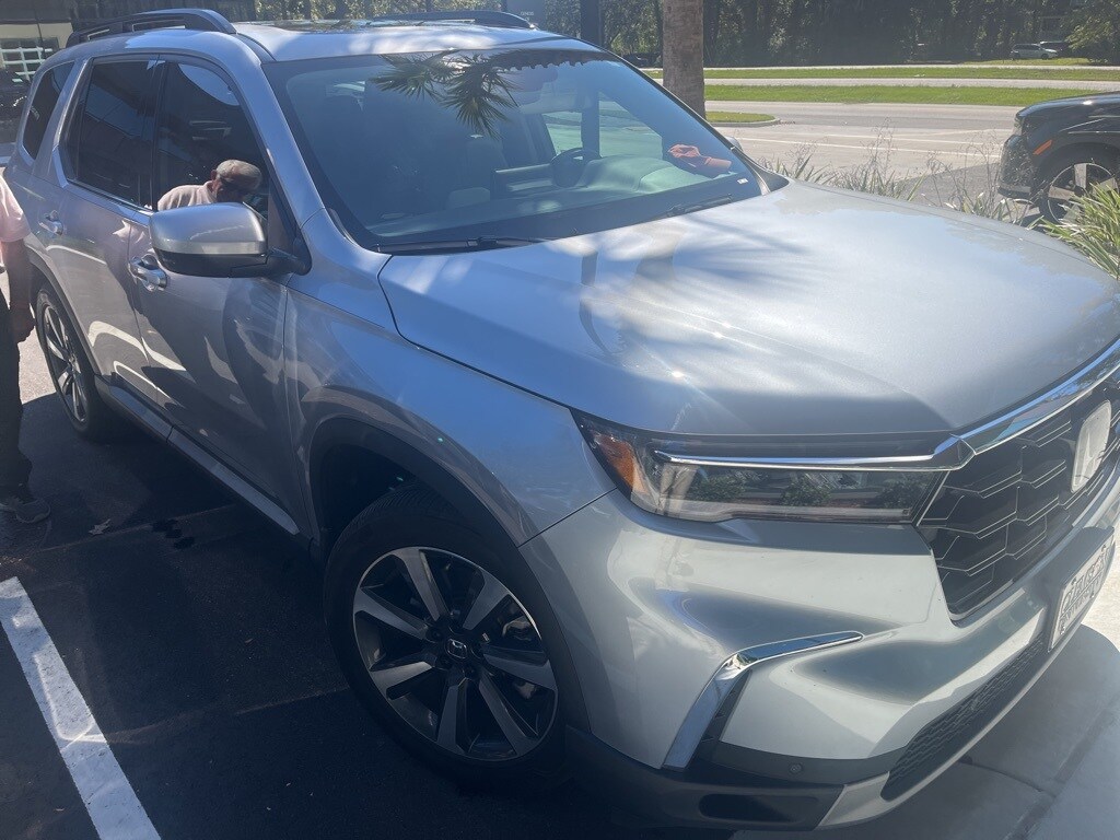 2024 Honda Pilot Touring photo 3
