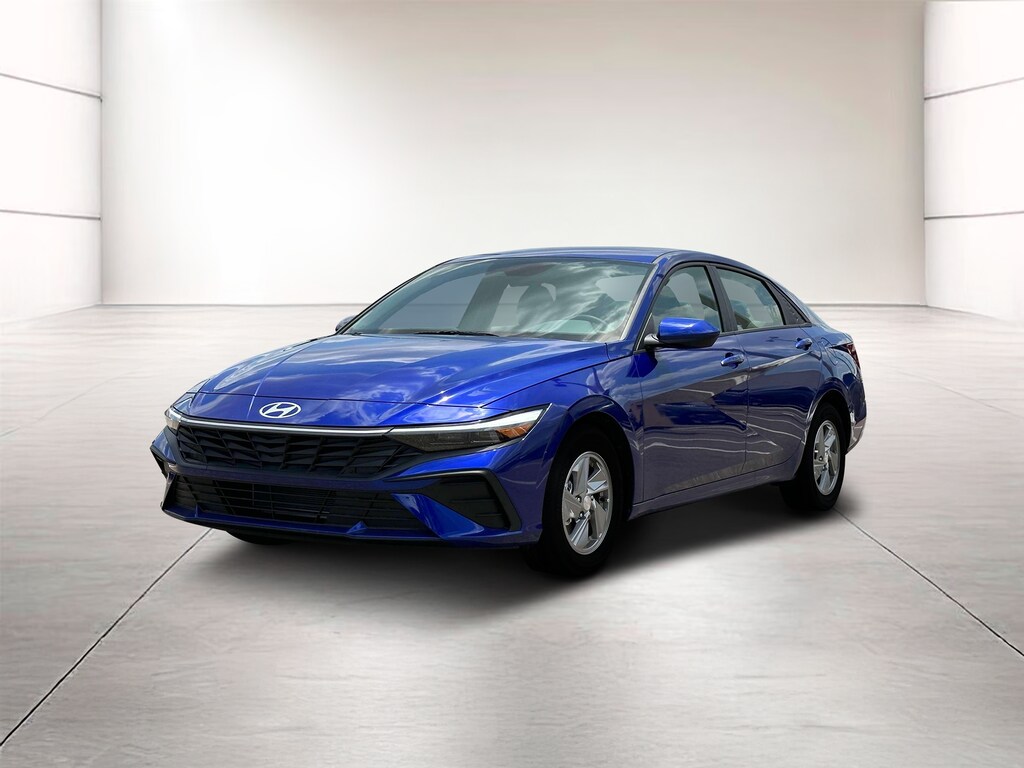New 2025 Hyundai Elantra SE Sedan