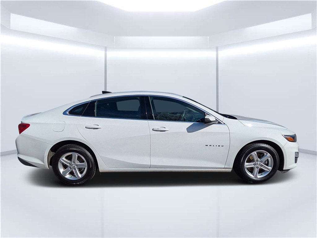 Used 2023 Chevrolet Malibu LS w/1FL Sedan