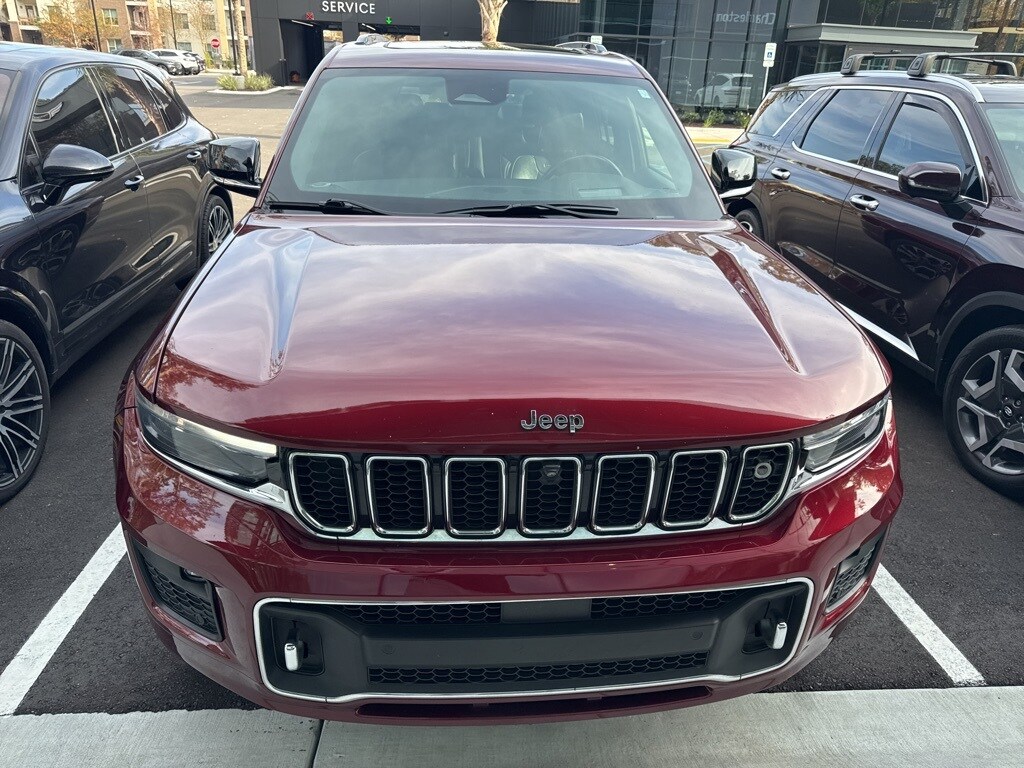 2021 Jeep Grand Cherokee Overland photo 2
