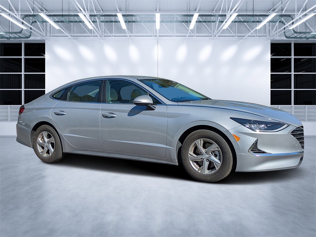 Used 2023 Hyundai Sonata SE Sedan