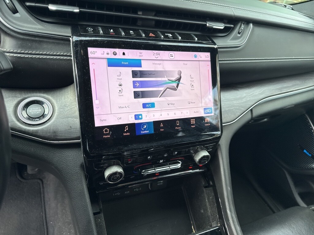 2021 Jeep Grand Cherokee Overland photo 4