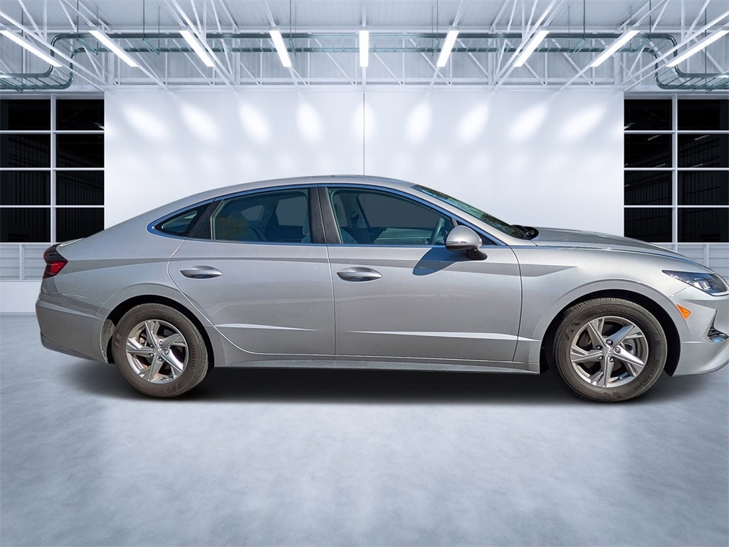 Used 2023 Hyundai Sonata SE Sedan