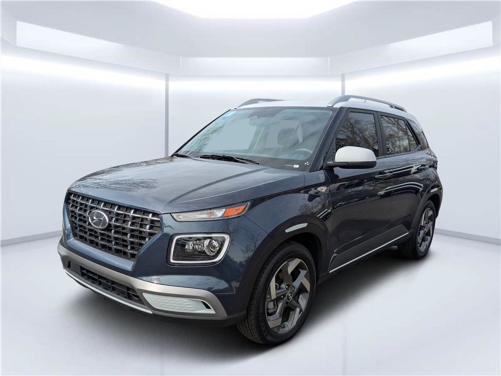 2025 Hyundai Venue Limited - Photo 7