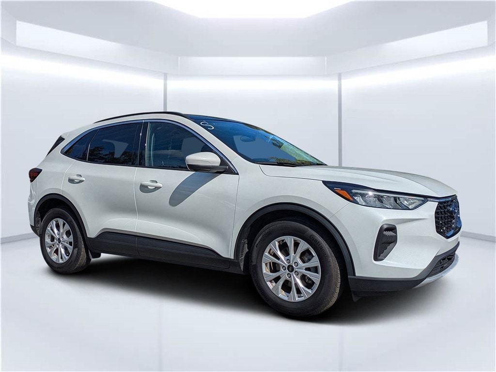 2023 Ford Escape Active's photo