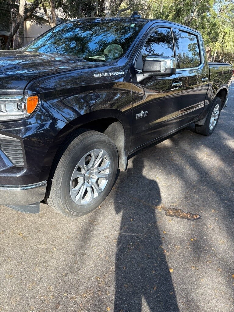 2024 Chevrolet Silverado 1500 LTZ photo 3