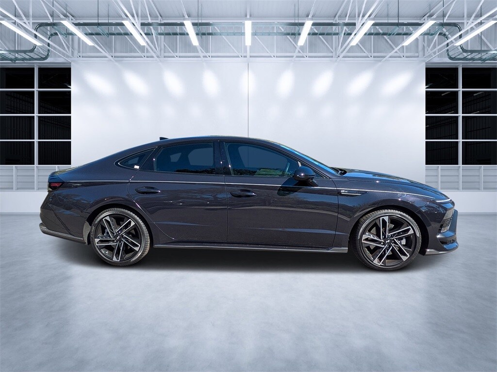 2024 Hyundai Sonata N Line photo 2