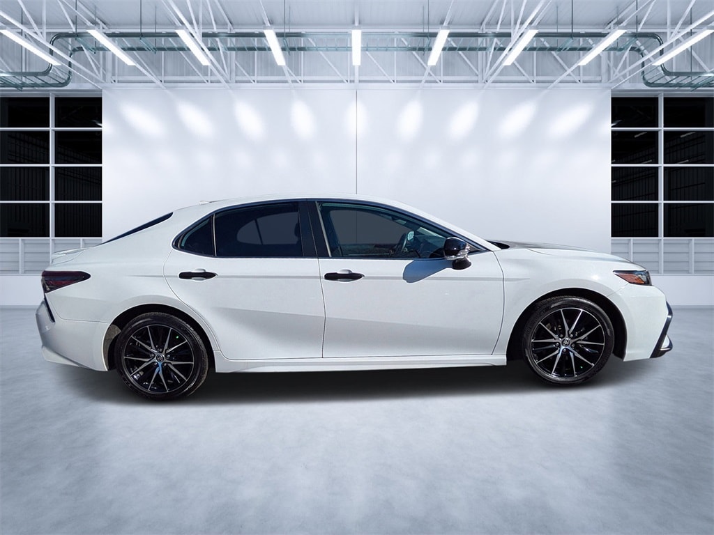 Used 2022 Toyota Camry SE Sedan